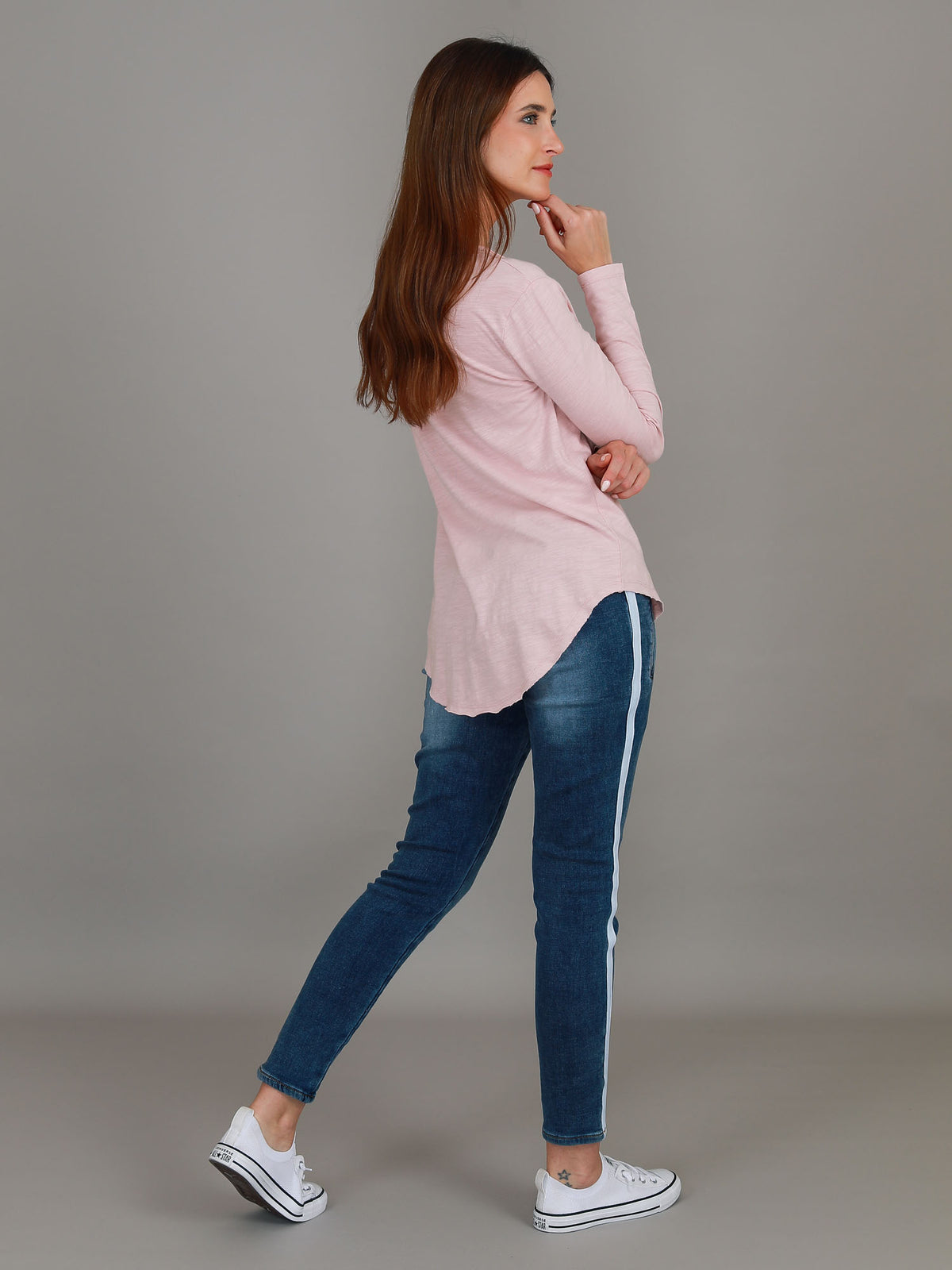 pink v neck curved hem tee