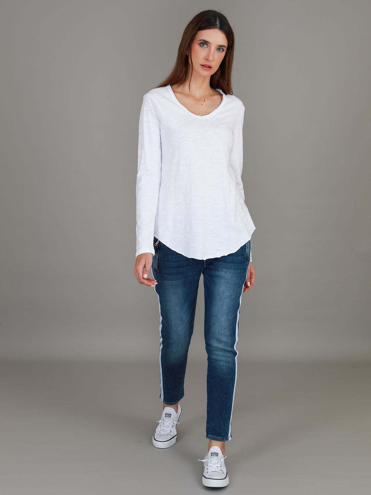 white longline v neck tee