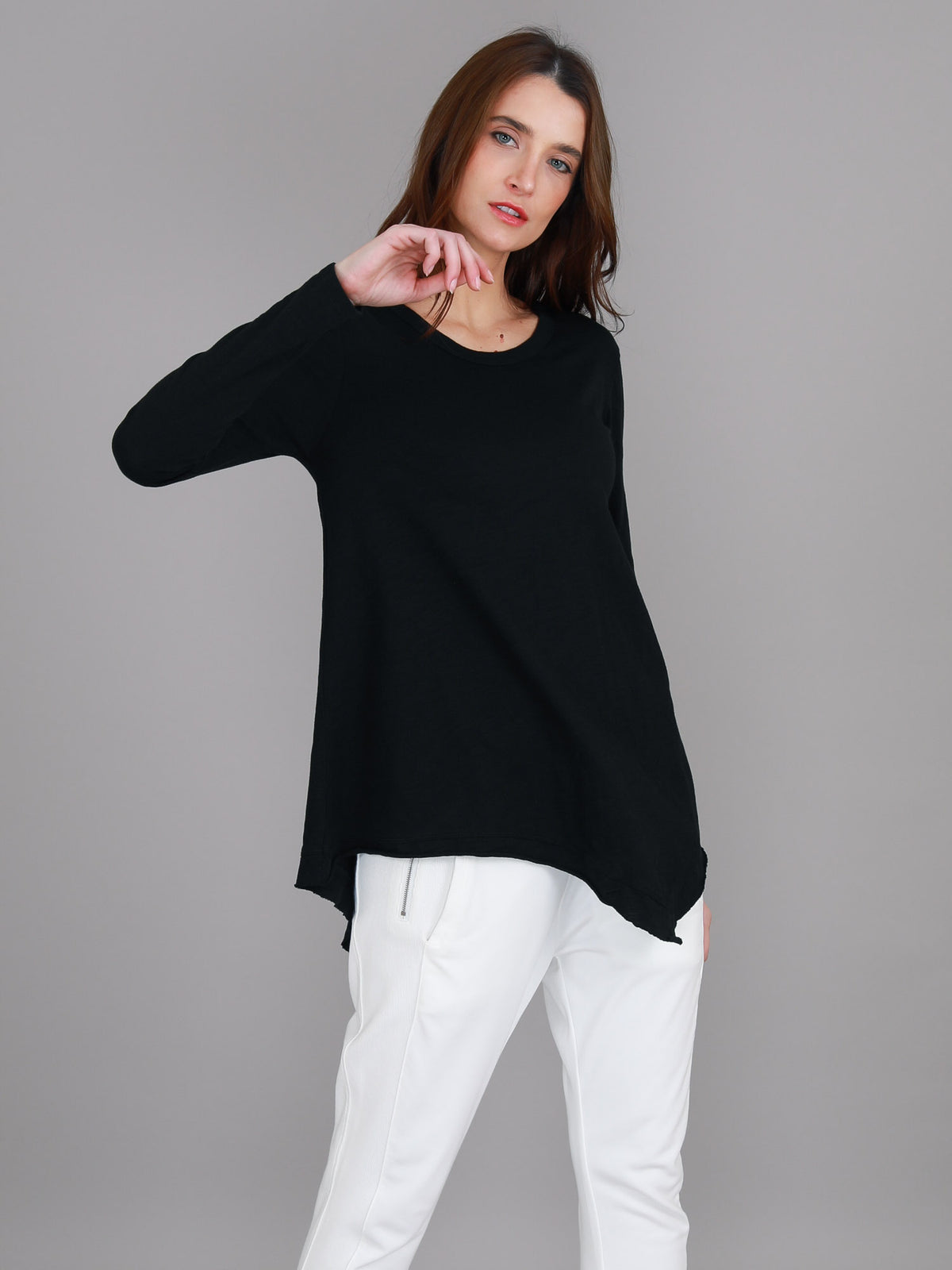 black asymmetric hem long sleeve tee