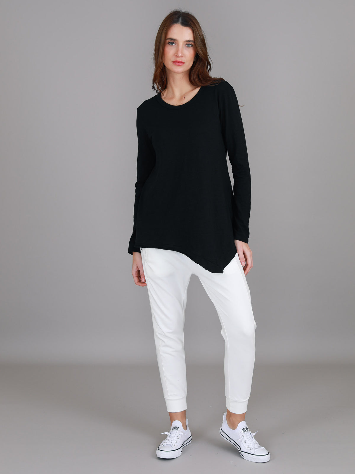 black long sleeve scoop top