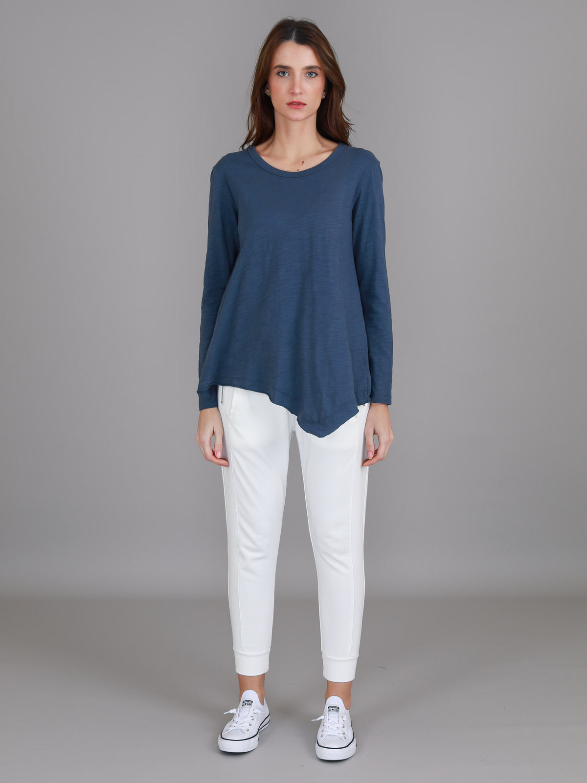 navy angled hem tee