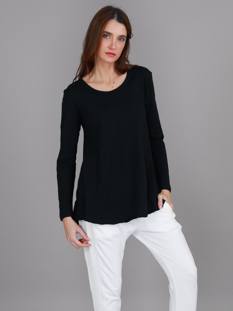 black tee shirt #color_black