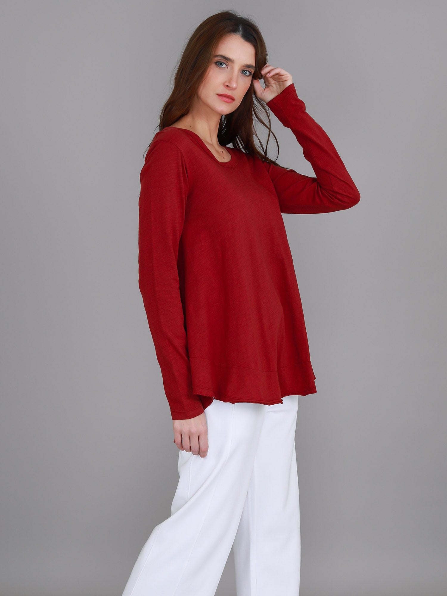 red t-shirt #color_burgundy