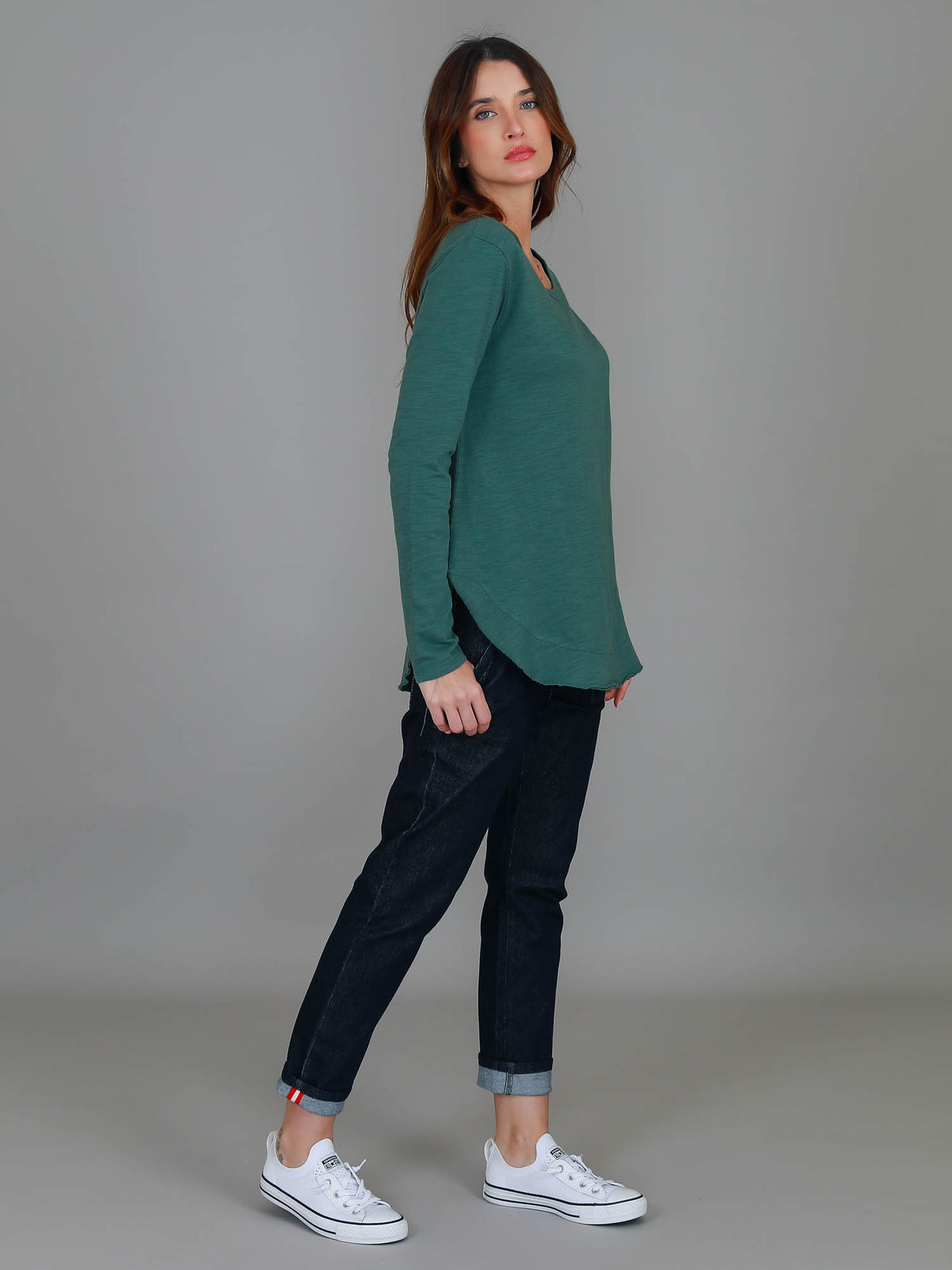 green crew neck long sleeve tee
