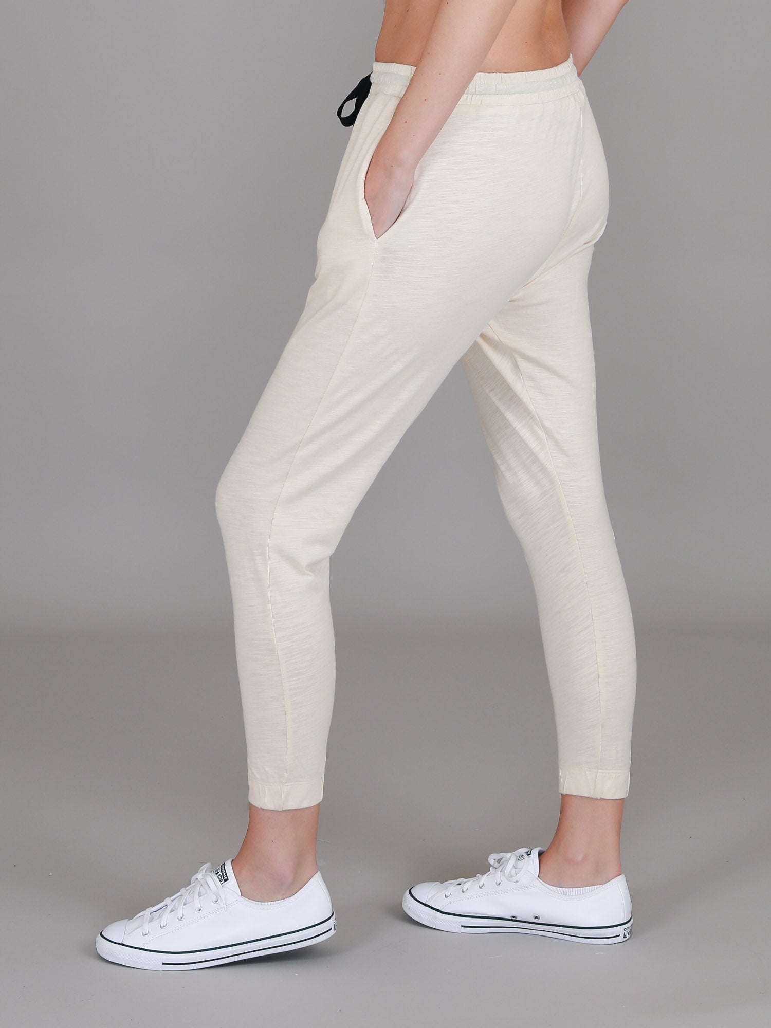 women's joggers #color_tofu