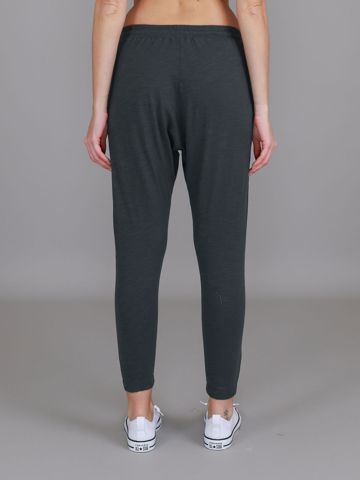 joggers for tall woman
