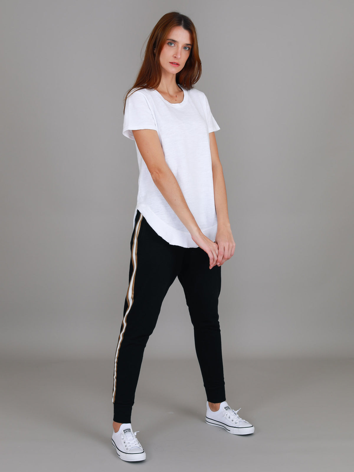 white cotton tee