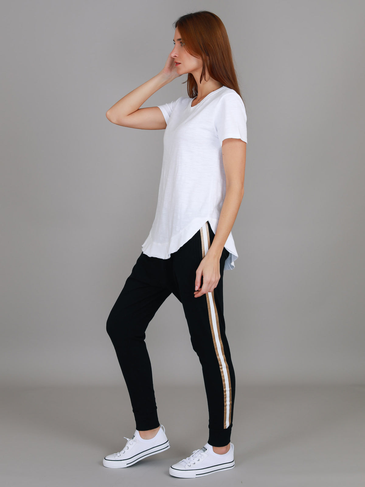 basic white t shirt