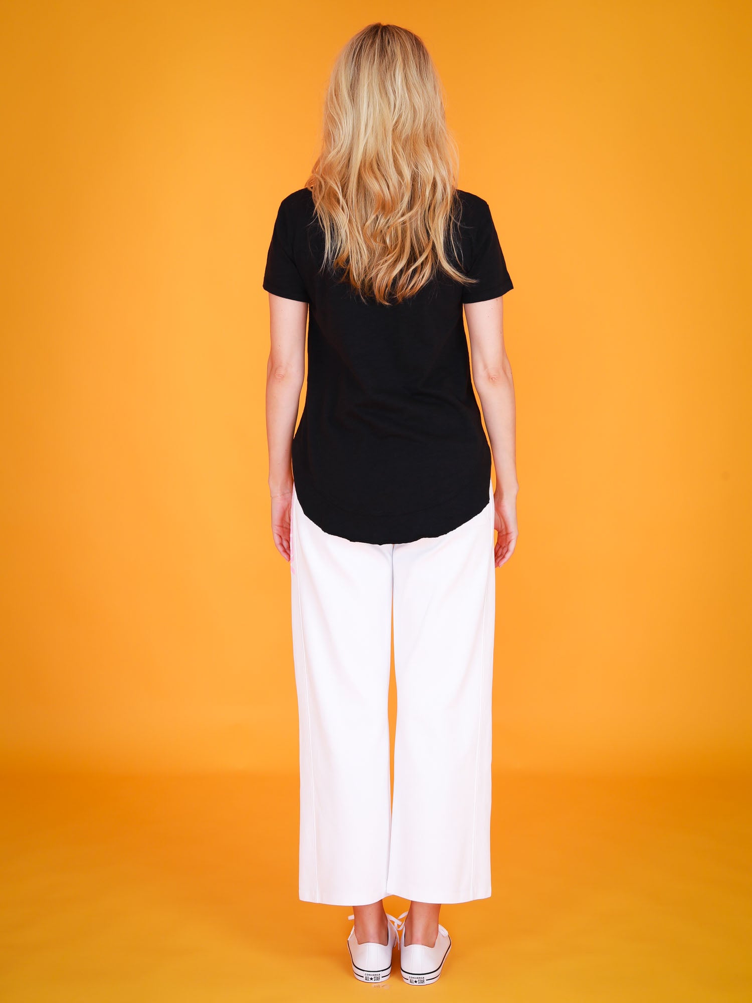 longline tops to wear with leggings #color_black