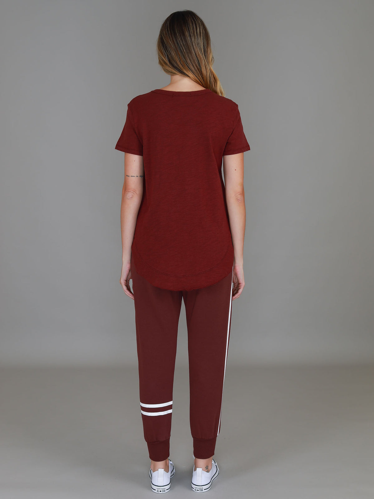 burgundy curved hem tee