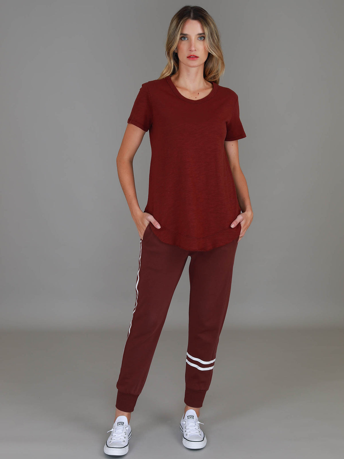 dark red t shirt women