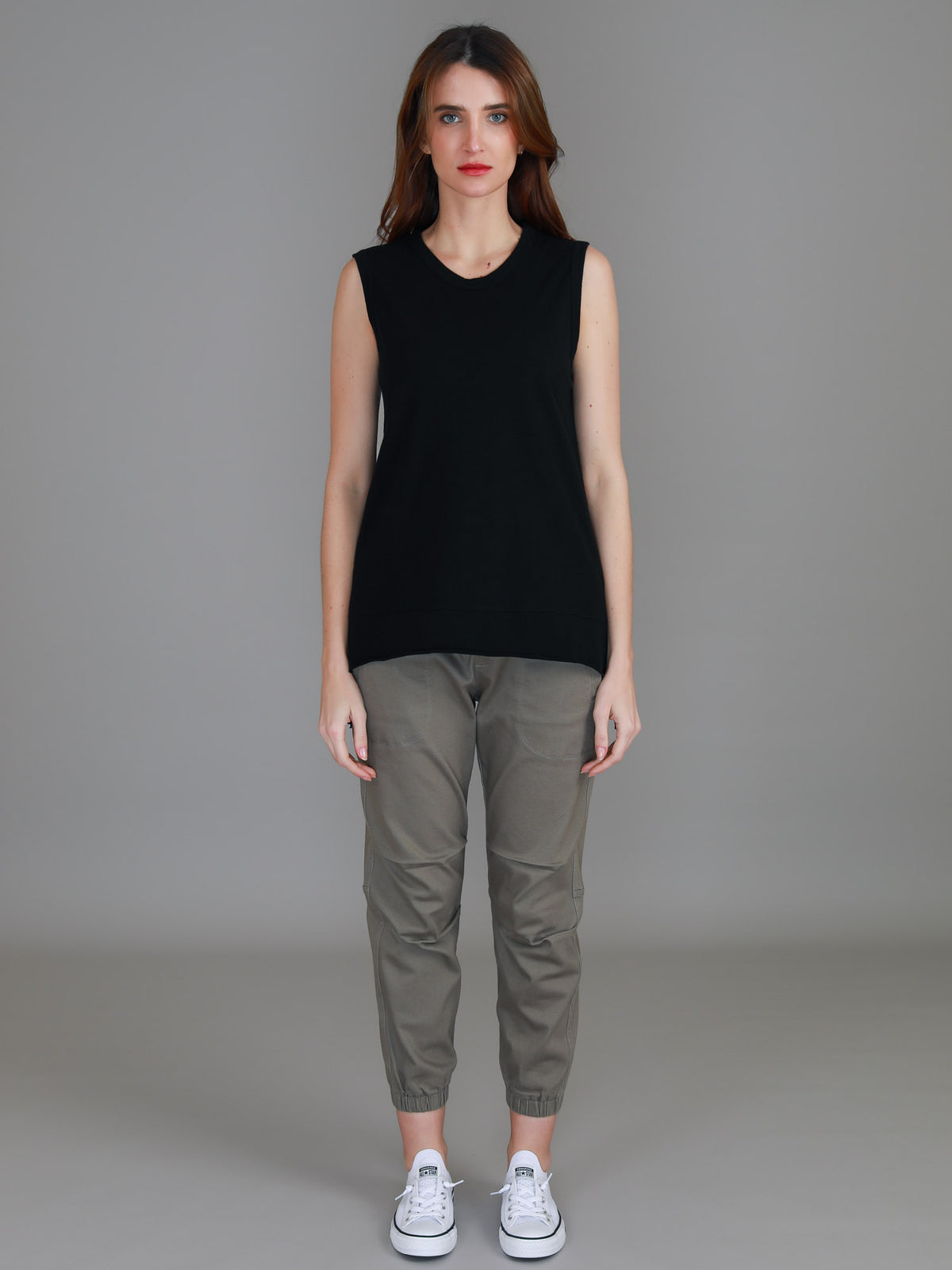 black sleeveless crew tank