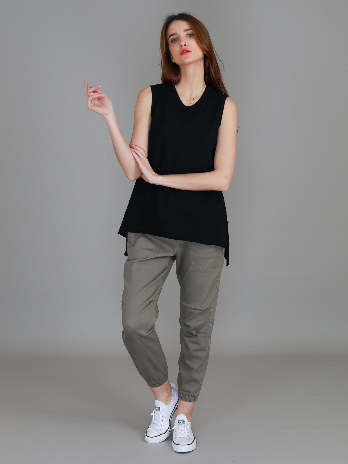 black crew neck singlet