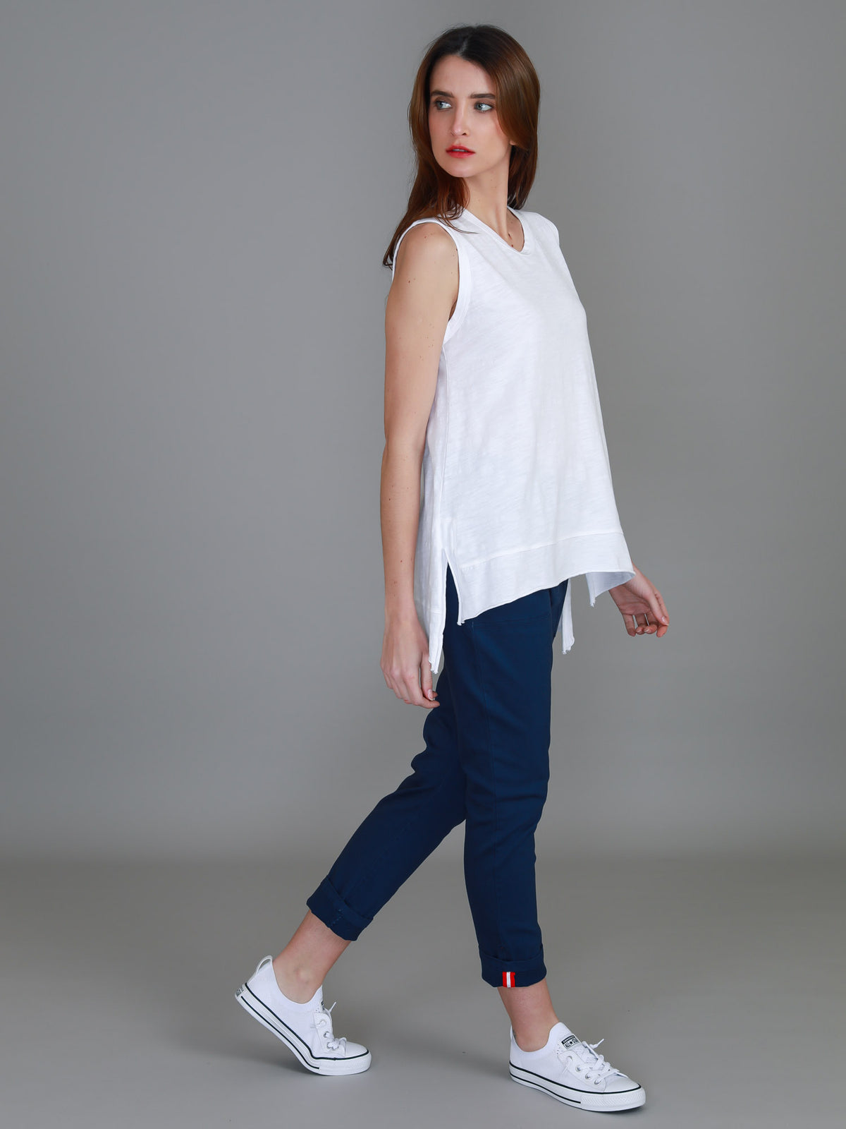 white crew neck singlet