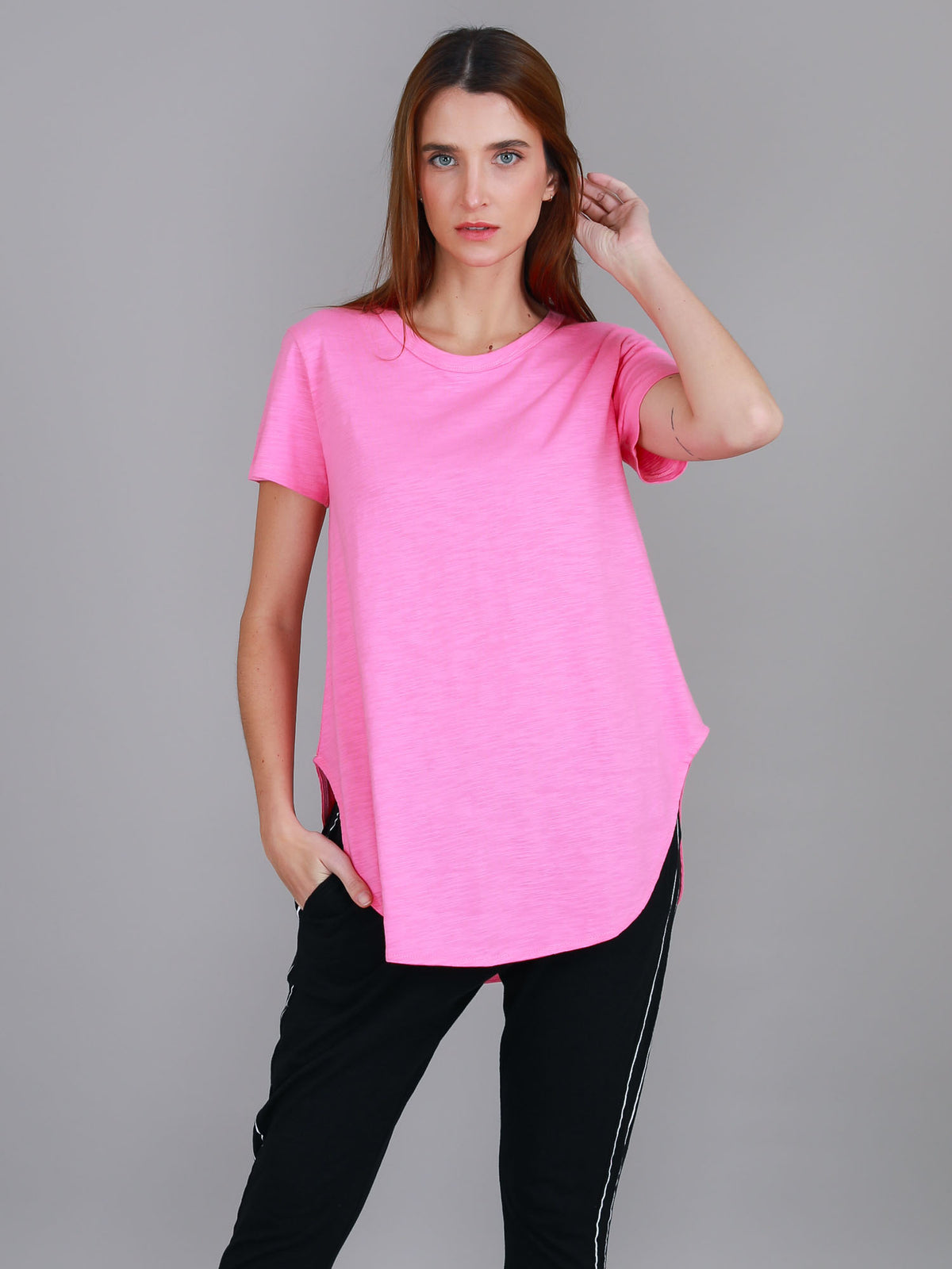 pink t shirt women