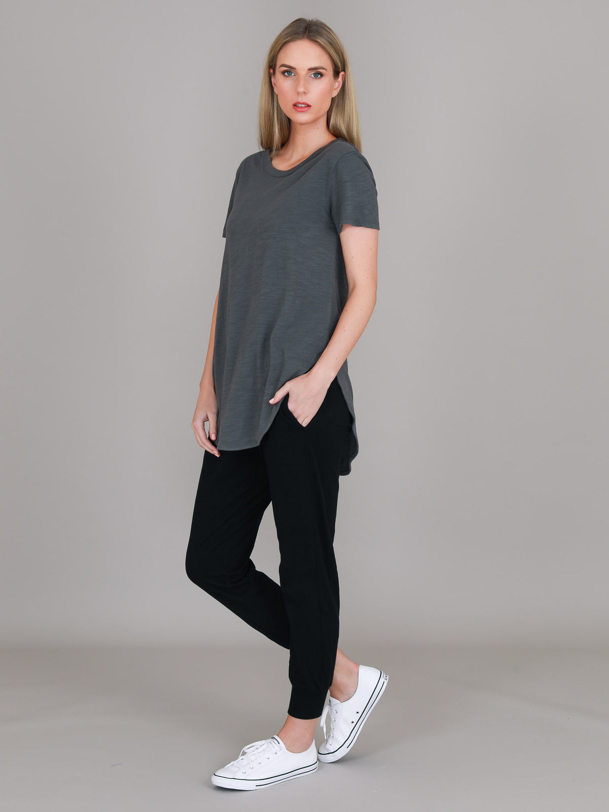 charcoal curved hem t shirt