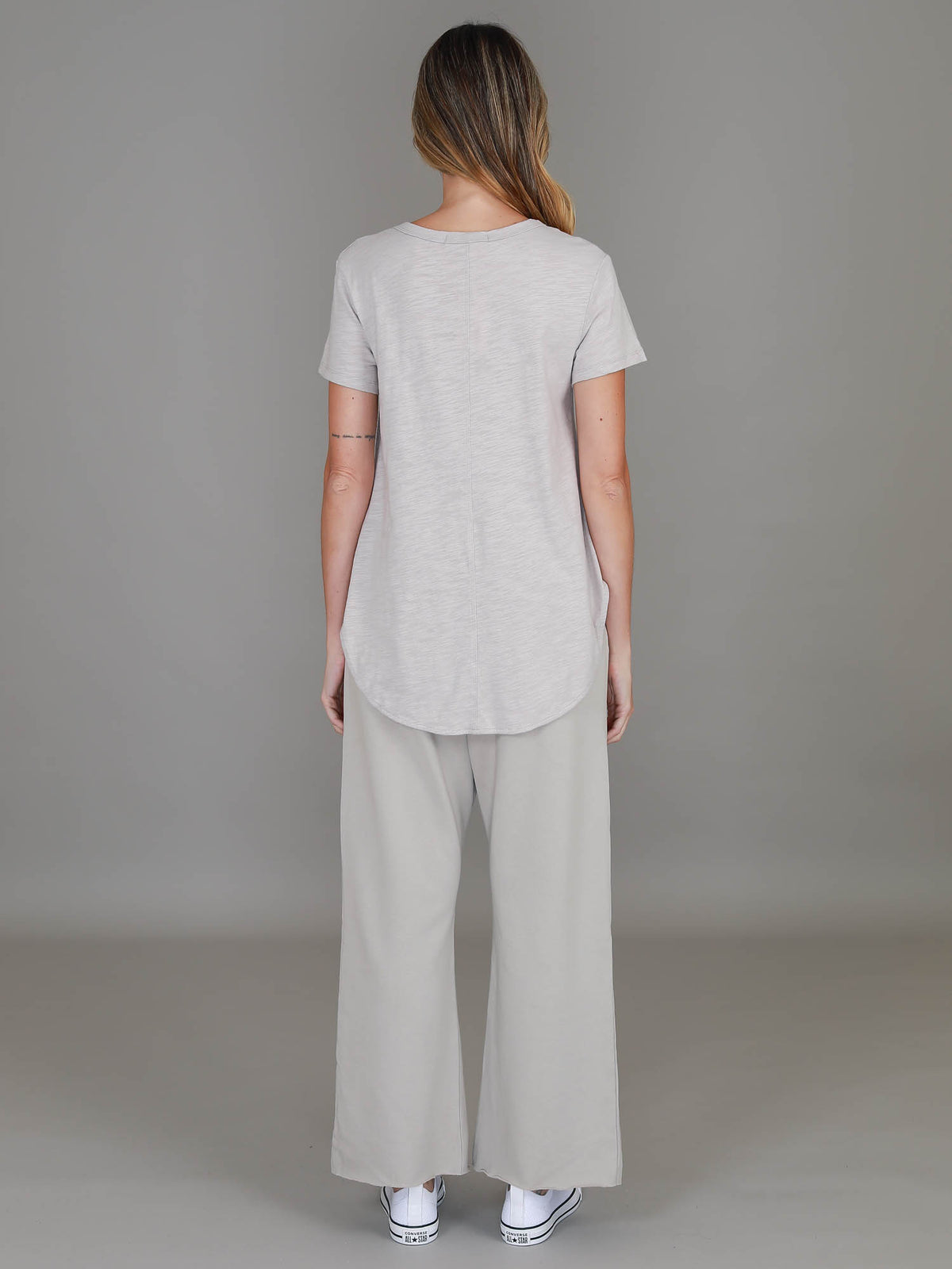 Elwood Curved Hem T-Shirt