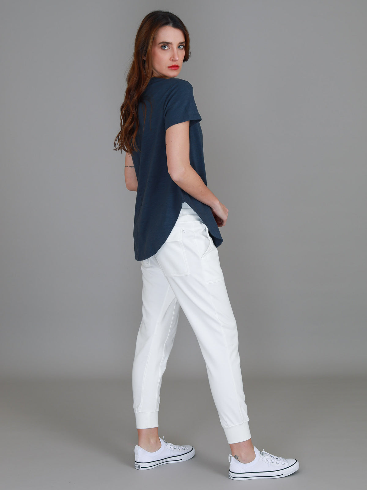 indigo curved hem t shirt