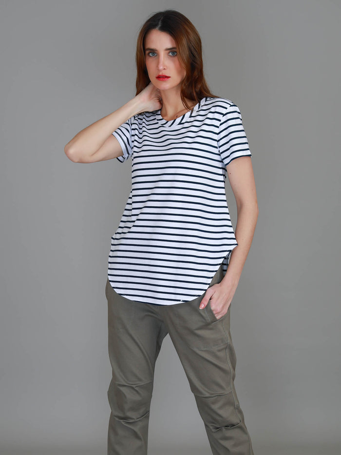 Elwood [-5cm] Curved Hem T Shirt