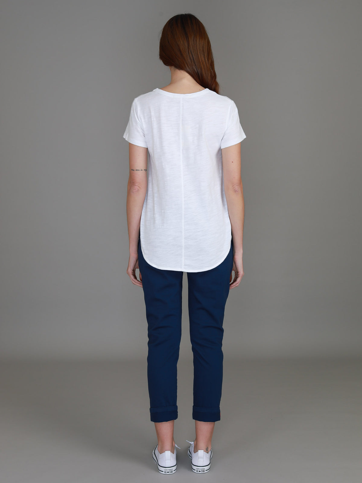 white tee curved hem