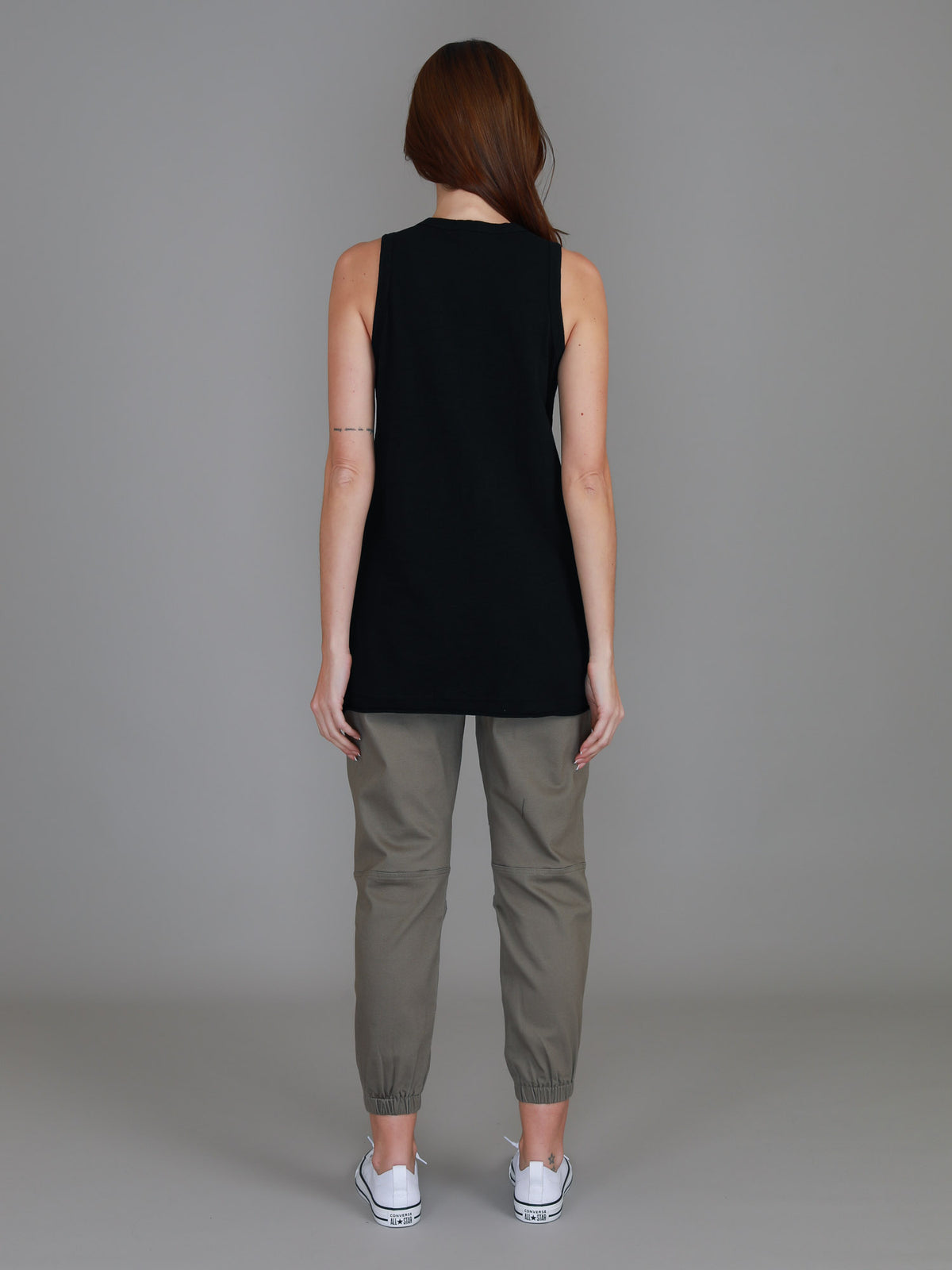 black crew neck singlet