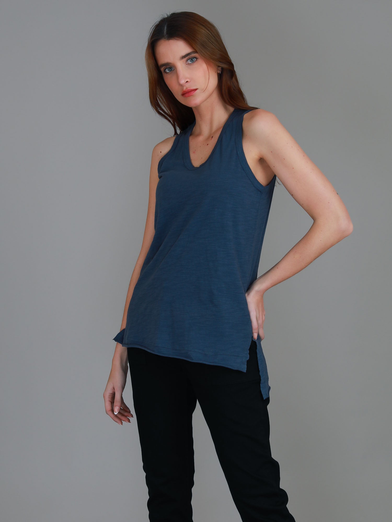 sleeveless top #color_indigo