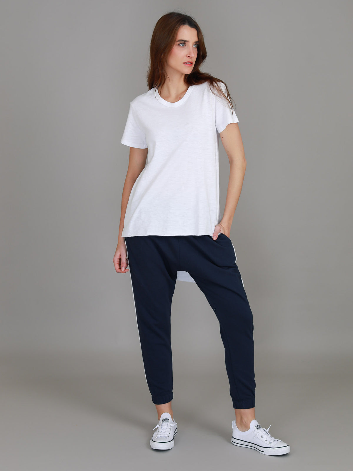 white short sleeve t shirt