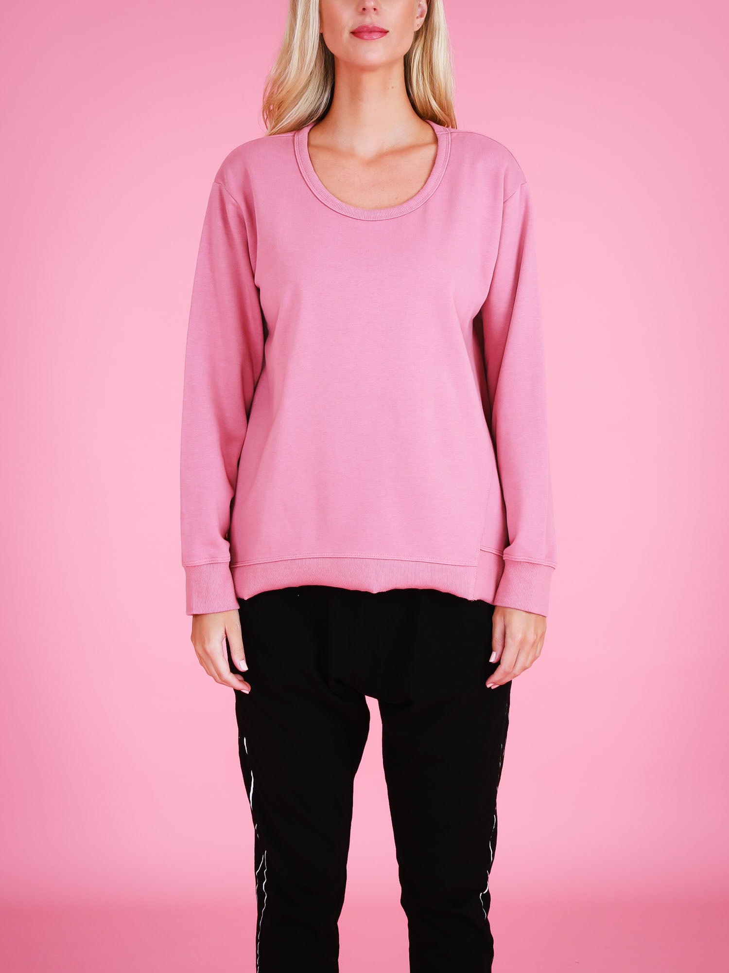 pink pullover #color_tango pink