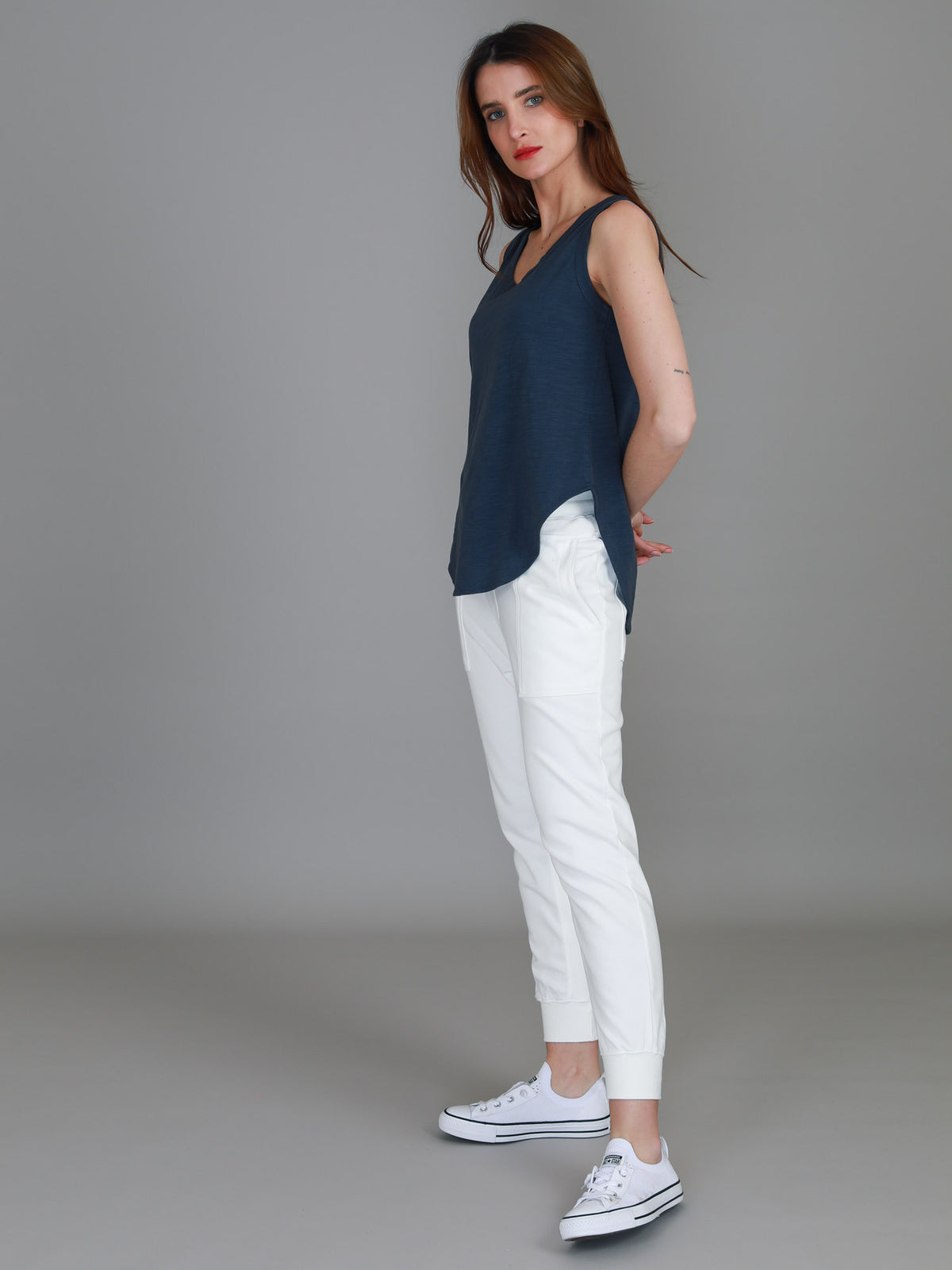 navy curved hem tank