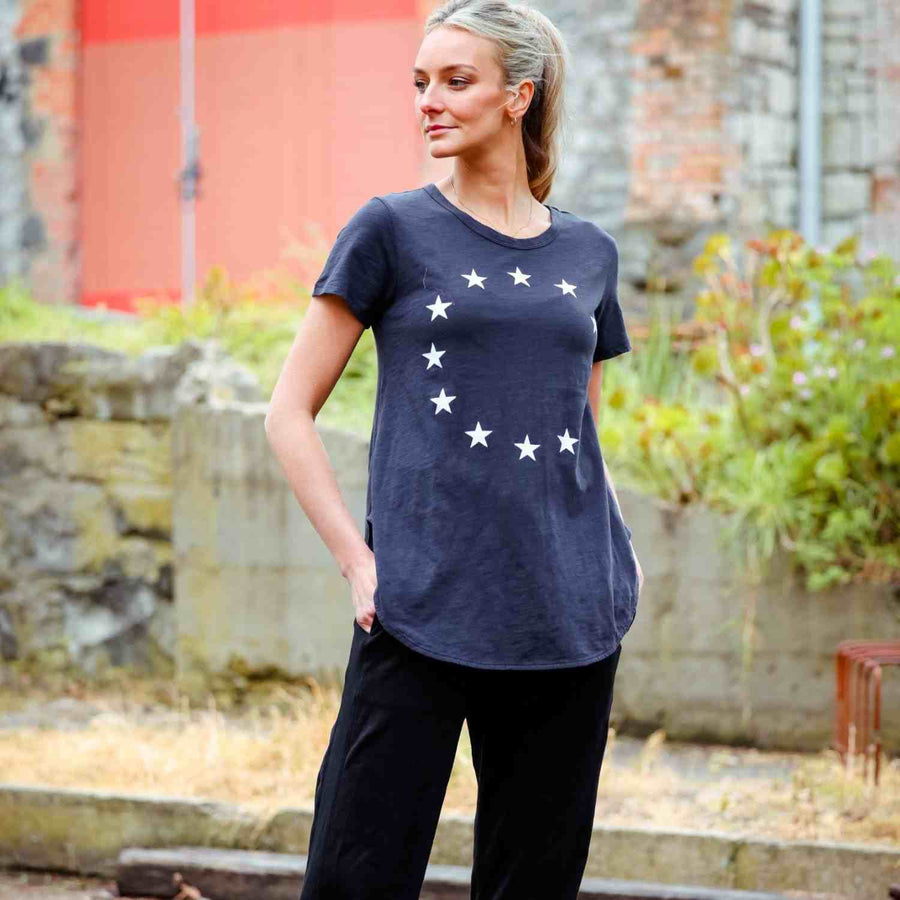 Gigi Mini Stars Circle Short Sleeve Tee size guide