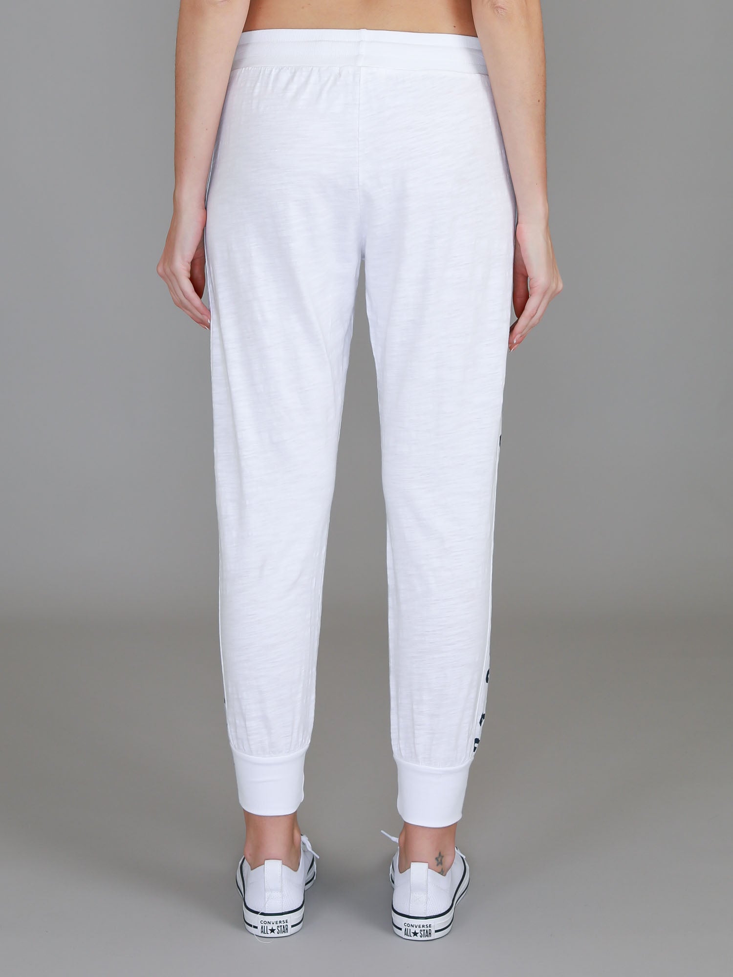 white joggers women's #color_white