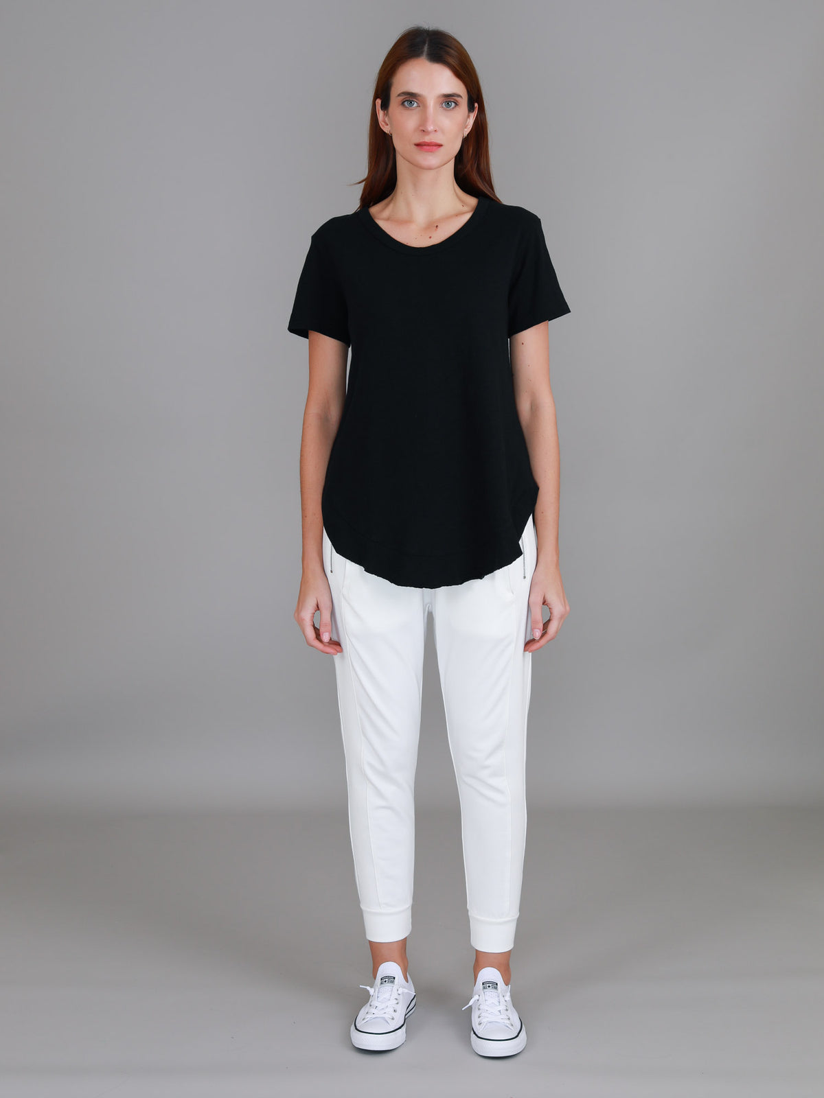 black crew neck tee