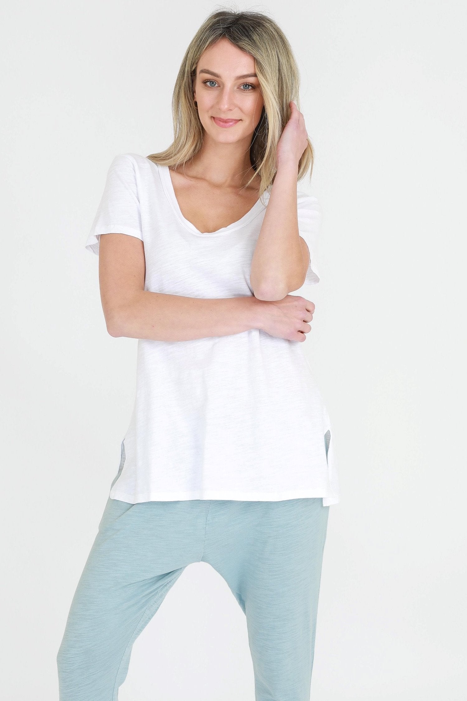 Scoop Neck Tops #color_white