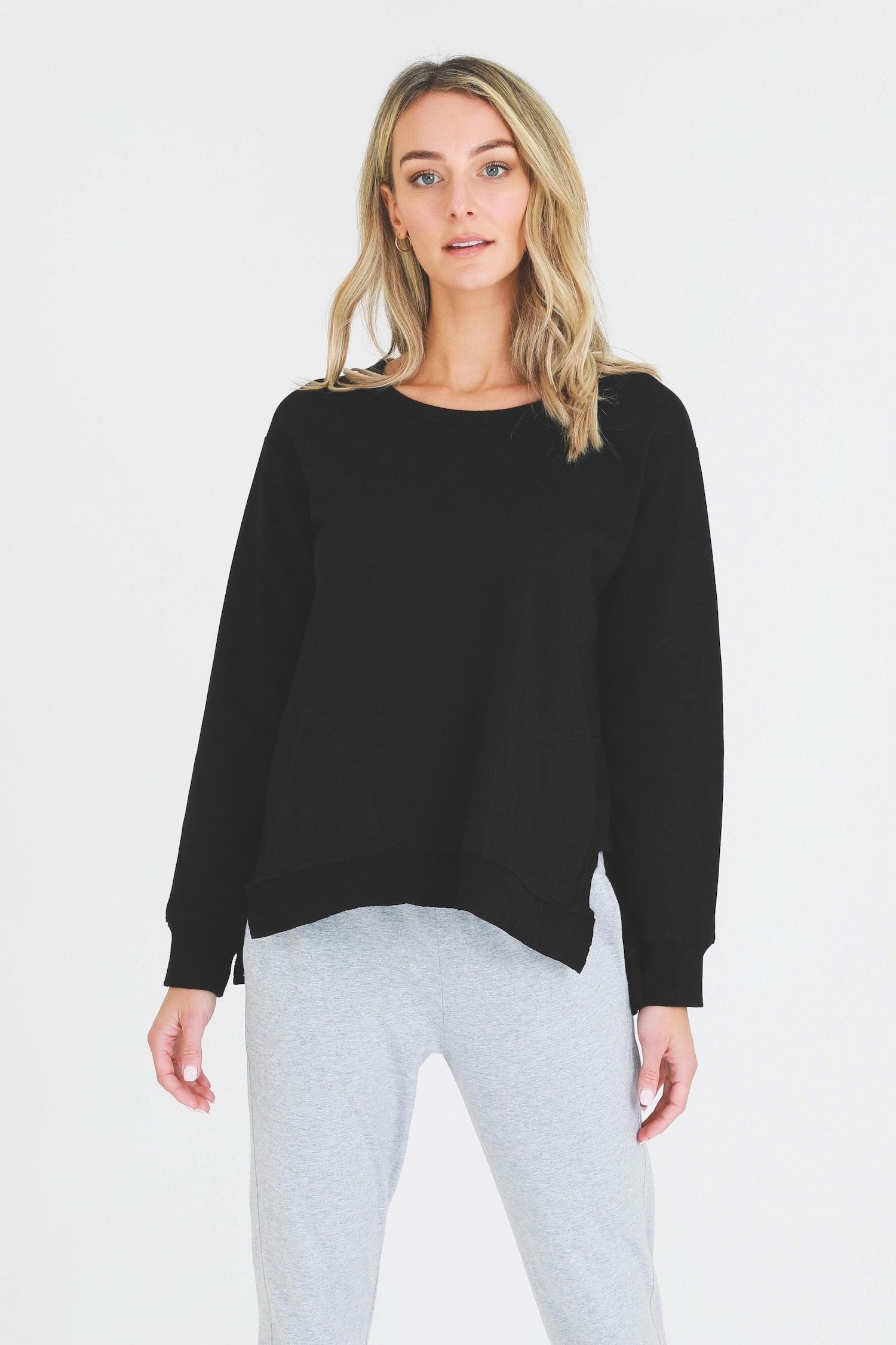 Essentials Sweatshirt #color_black