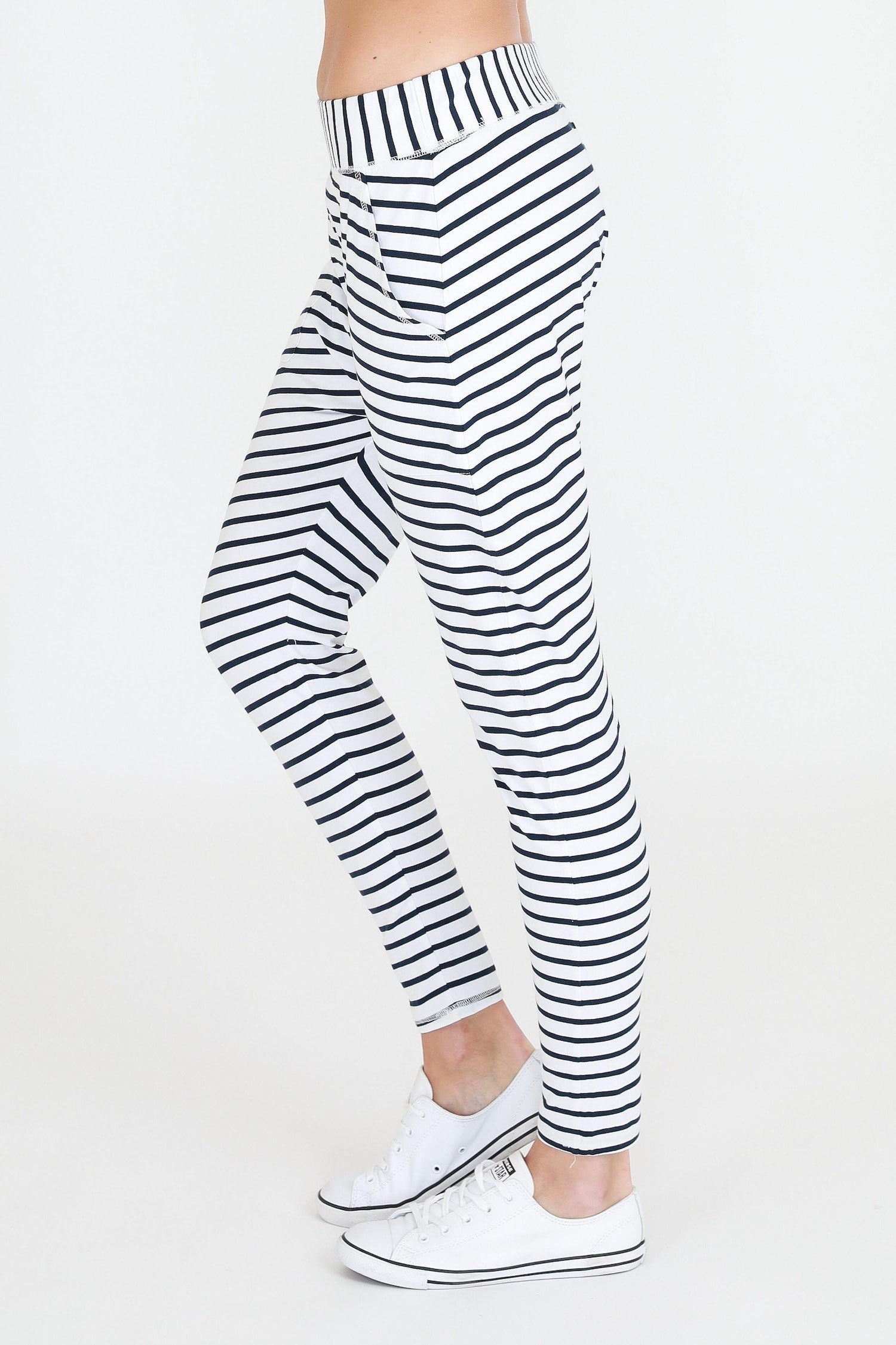 white tracksuit pants #color_stripe