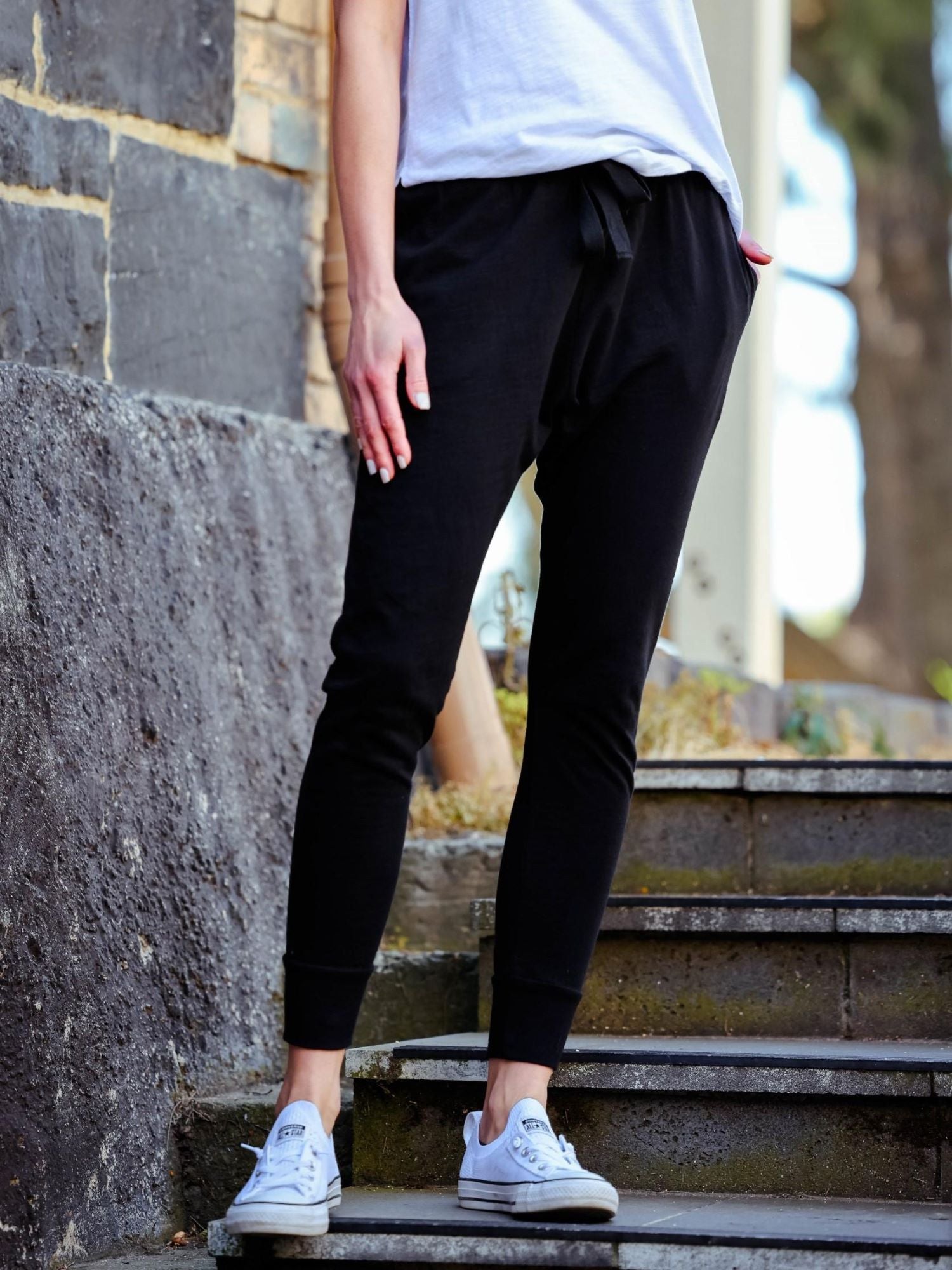 ladies jogger pants #color_black